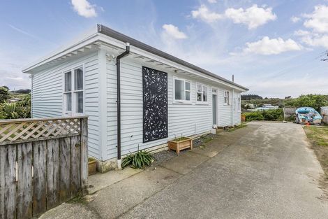 Photo of property in 1 Morere Street, Titahi Bay, Porirua, 5022