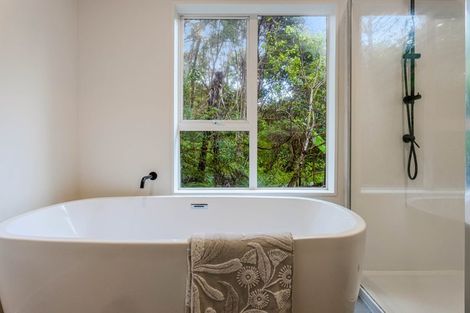 Photo of property in 56 Tanekaha Road, Titirangi, Auckland, 0604