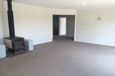 Photo of property in 74 Deacon Road, Riverhead, Kumeu, 0892