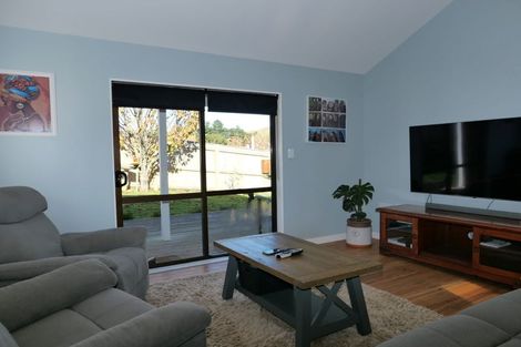 Photo of property in 4 Hookway Grove, Paraparaumu, 5032