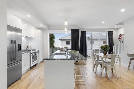 Photo of property in 56e Nicholson Road, Khandallah, Wellington, 6035