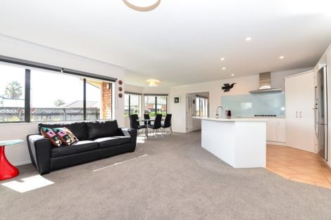 Photo of property in 4 Mangakoea Place, St Andrews, Hamilton, 3200