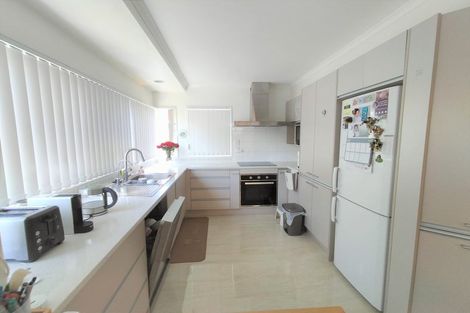 Photo of property in 2/12 Windsong Court, Northpark, Auckland, 2013