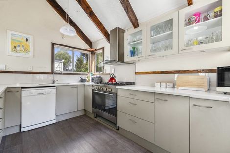 Photo of property in 72 Mountain Road, Western Heights, Rotorua, 3015