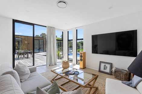 Photo of property in 983b Hibiscus Coast Highway, Waiwera, Orewa, 0994