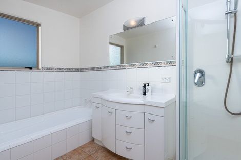 Photo of property in 1/12 Brook Street, Milford, Auckland, 0620