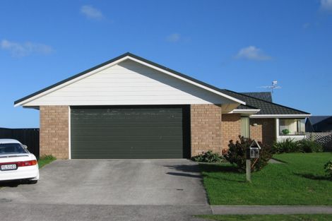 Photo of property in 16b Major Durie Place, Waikanae Beach, Waikanae, 5036
