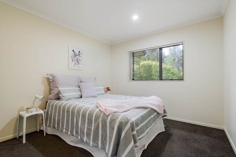 Photo of property in 37 Westglen Place, Ranui, Auckland, 0612