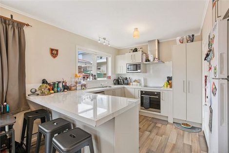 Photo of property in 1/4 Royal Arch Place, Rosehill, Papakura, 2113