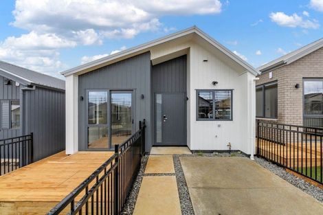 Photo of property in 12 Taukahiwi Road, Pukekohe, 2120