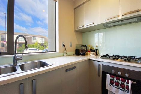 Photo of property in 3 Windfola Parkway, Takanini, 2112