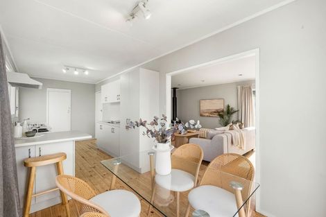 Photo of property in 897 East Coast Road, Northcross, Auckland, 0632