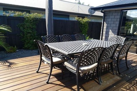 Photo of property in 11 Fuller Street, Papamoa Beach, Papamoa, 3118