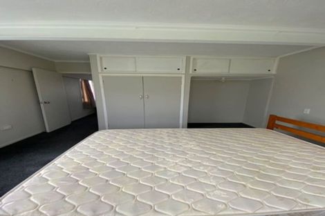 Photo of property in 10 Kaweka Street, New Lynn, Auckland, 0600