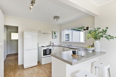 Photo of property in 43 Holland Street, Wainuiomata, Lower Hutt, 5014