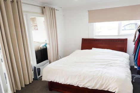 Photo of property in 106 Knights Road, Rothesay Bay, Auckland, 0630