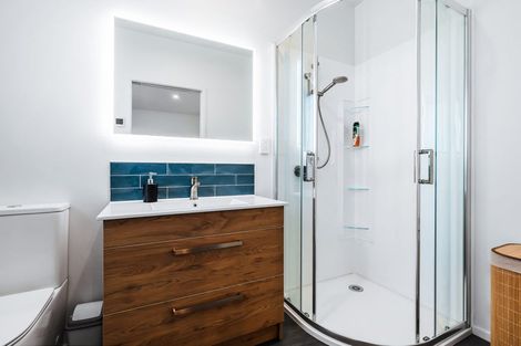 Photo of property in 2 Vickers Way, Acacia Bay, Taupo, 3385