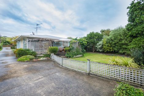 Photo of property in 55 Sullivan Avenue, Mangere Bridge, Auckland, 2022
