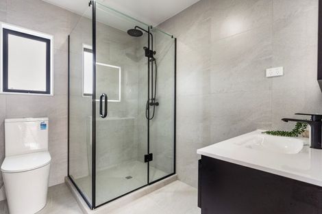 Photo of property in 43b Mirrabooka Avenue, Botany Downs, Auckland, 2010