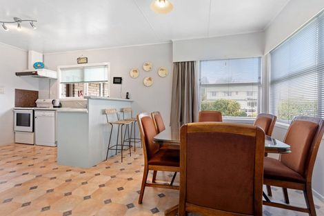 Photo of property in 14 George Place, Tokoroa, 3420