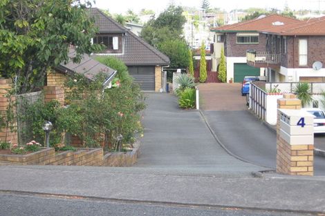 Photo of property in 2/4 Commodore Parry Road, Castor Bay, Auckland, 0620