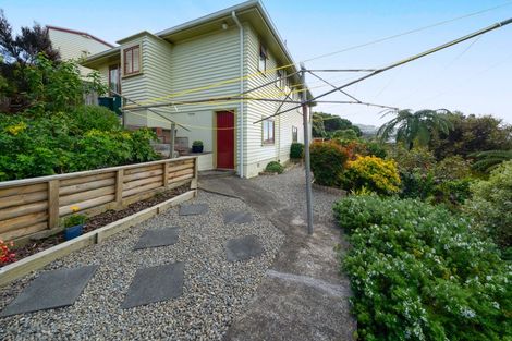 Photo of property in 6 Te Reinga View, Tawa, Wellington, 5028