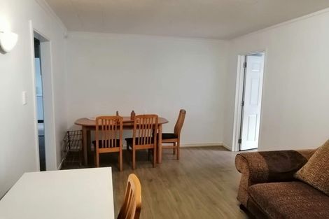 Photo of property in 54 Royal View Road, Te Atatu South, Auckland, 0610