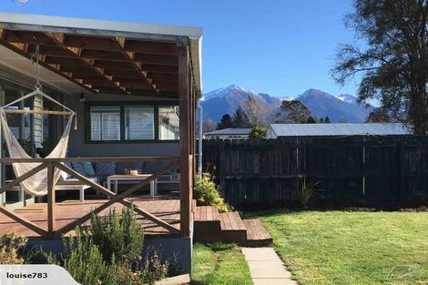 Photo of property in 6 Mararoa Drive, Manapouri, 9679