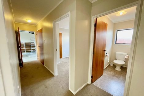 Photo of property in 2/1345 Dominion Extension, Mount Roskill, Auckland, 1041