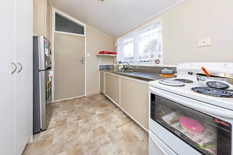 Photo of property in 15 Elm Street, Waiuku, 2123