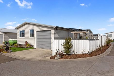 Photo of property in 11 Kamahi Crescent, Papamoa Beach, Papamoa, 3118