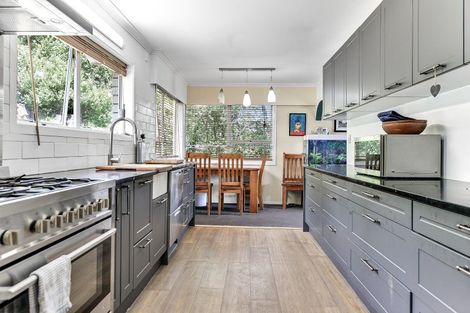 Photo of property in 3 Dillon Place, Hamilton East, Hamilton, 3216