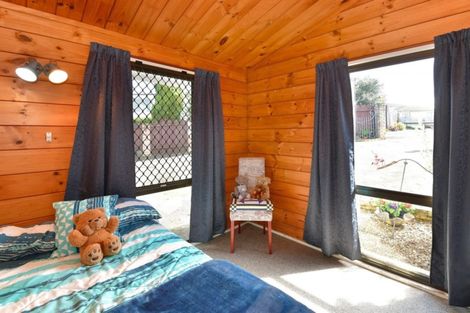 Photo of property in 49 Albatross Road, Red Beach, 0932