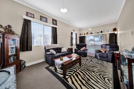 Photo of property in 19 Kapuni Street, Manaia, 4612
