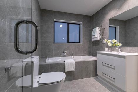 Photo of property in 2 Paparahi Place, Wainui, Silverdale, 0992