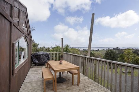 Photo of property in 2219 South Head Road, South Head, Helensville, 0874