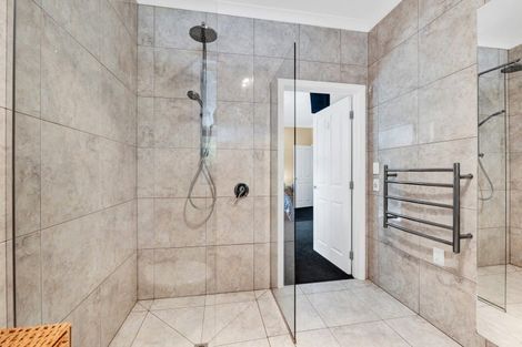 Photo of property in 69f Karamea Street, Whalers Gate, New Plymouth, 4310