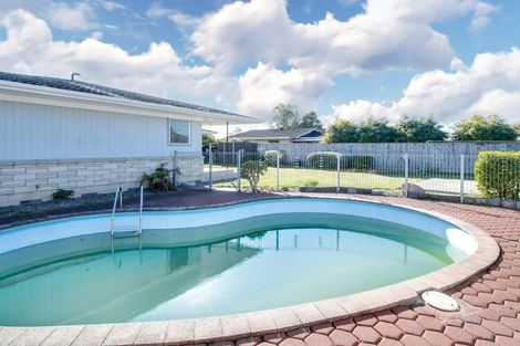 Photo of property in 11 Trigg Crescent, Taradale, Napier, 4112