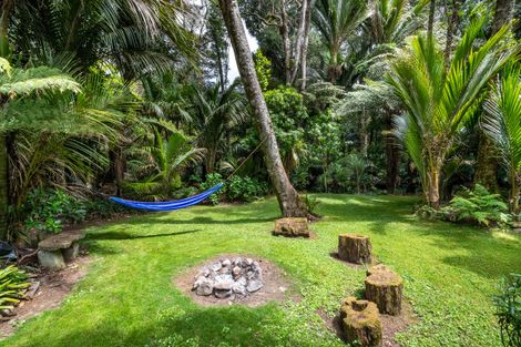 Photo of property in 3 Opanuku Road, Henderson Valley, Auckland, 0612