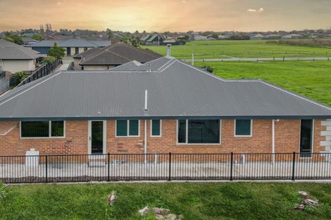 Photo of property in 28 Brightstone Crescent, Aranui, Christchurch, 8061