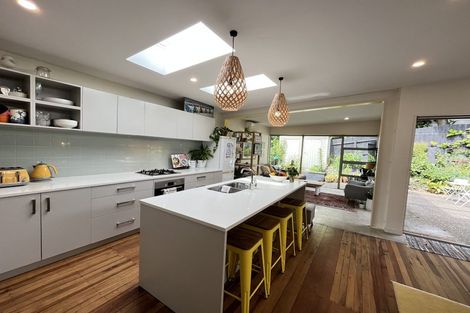 Photo of property in 31 Newman Terrace, Thorndon, Wellington, 6011