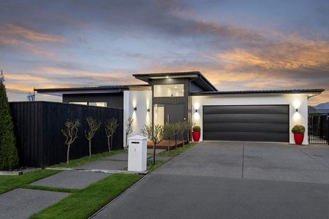 Photo of property in 1 Sorrel Gate, Halswell, Christchurch, 8025