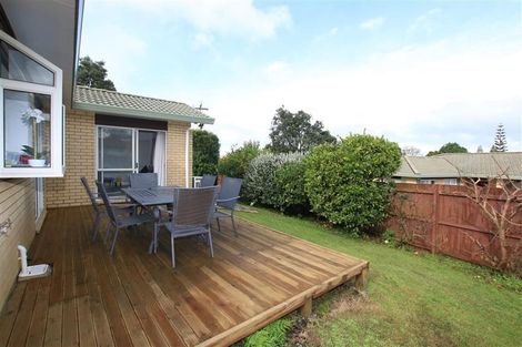 Photo of property in 28 Lynwood Road, New Lynn, Auckland, 0600