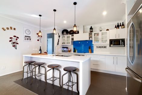 Photo of property in 4 Wanaka Place, Poraiti, Napier, 4112