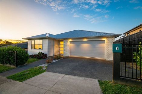 Photo of property in 3 Tararua Street, Massey, Auckland, 0614
