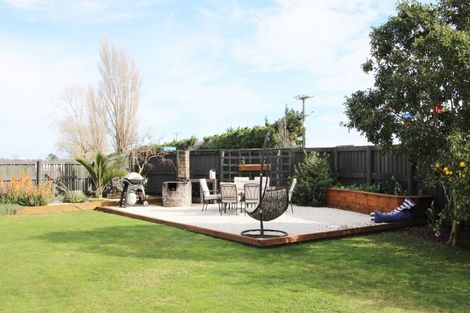 Photo of property in 57 Kaipikari Road, Urenui, 4375