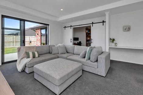 Photo of property in 25 Taurangawaka Road, One Tree Point, 0118