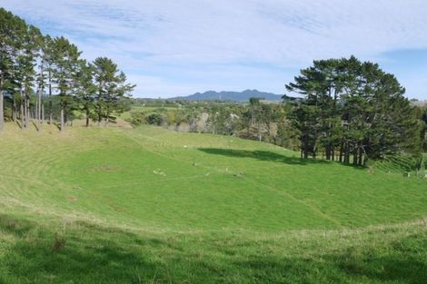 Photo of property in 890 Mangorei Road, Mangorei, New Plymouth, 4371