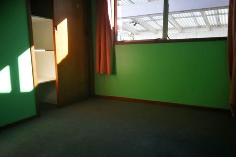 Photo of property in 1/42 Fruitvale Road, New Lynn, Auckland, 0600