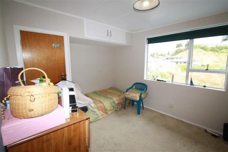 Photo of property in 14 Oawai Place, Marfell, New Plymouth, 4310